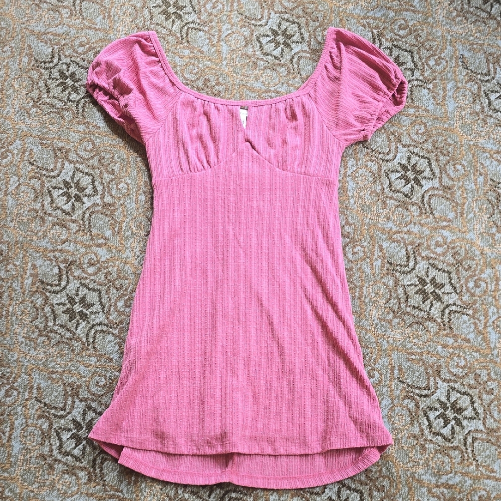 BCBGeneration Pink Puff Sleeve Fitted Mini Dress - Comfy And Sexy!